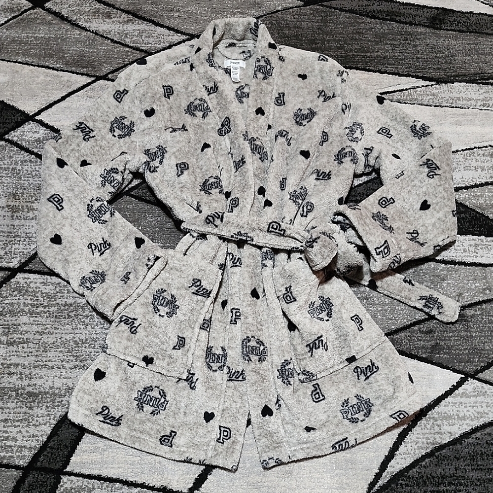 VS PINK 2019 COZY FLEECE MONOGRAM ROBE GRAY & BLUE M/L